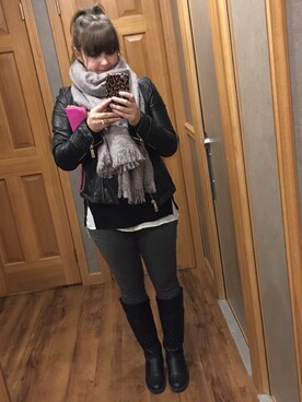 AJ Parkerさんのコーディネート