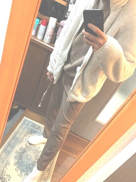 「GU（ジーユー）のアイテム（スラックス、ブラウン系）」を使った、りおさん（メンズ・169cm）の冬コーディネート