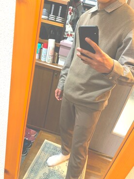 「GU（ジーユー）のアイテム（シャツ/ブラウス、ベージュ系）」を使った、りおさん（メンズ・169cm）の冬コーディネート