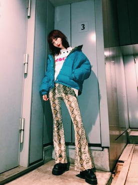 「jouetie（ジュエティ）のイージーフィットフレアパンツ（その他パンツ）」を使った、jouetie_tsubameさん（レディース・163cm）の秋コーディネート