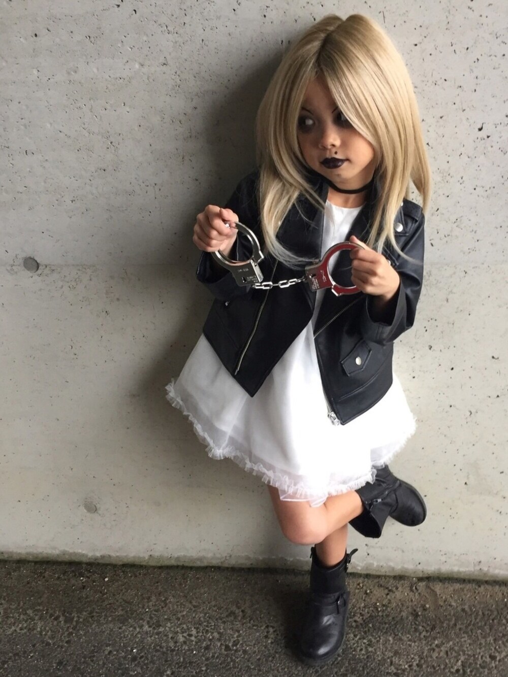 「ティファニー、チャイルドプレイ、ハロウィン、ハロウィンコーデ、チャッキーの花嫁」｜「LINEASTORIAの【フルウィッグ】エンジェリック　ガールクラッシュ（ウィッグ、その他）」を使った、ひよ。こは。さん（キッズ・110cm）の秋コーディネートの1枚目の写真