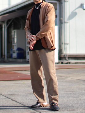 UNITED TOKYO MENS 新宿｜Ryuhey使用「UNITED TOKYO（ネオスウェードカーディガン）」的時尚穿搭