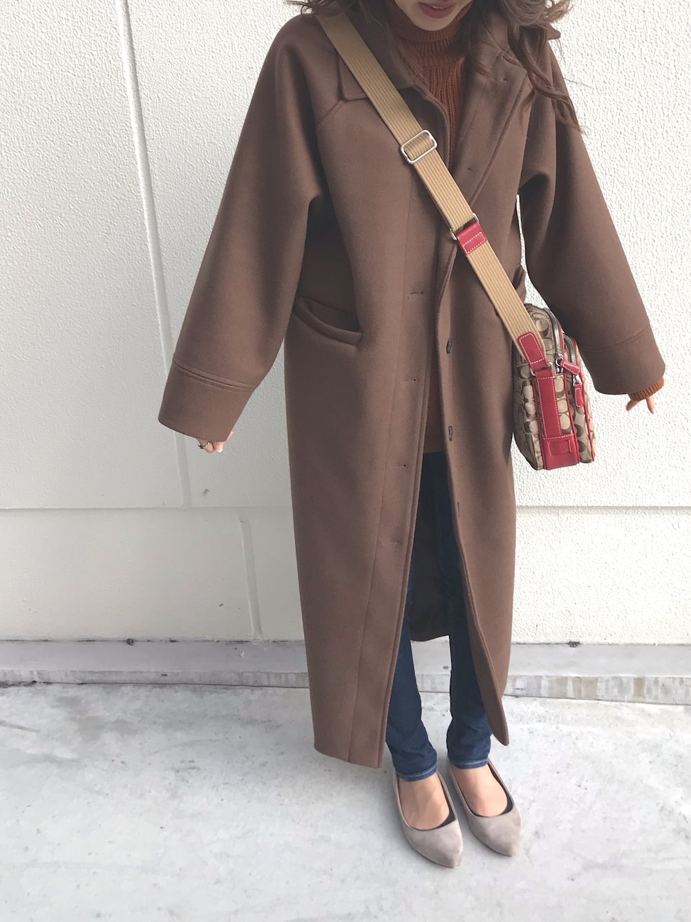 「休日スタイル、ootd、おしゃれさんと繋がりたい、dholic、GYDA、コート」｜「DHOLICのラグランスリーブボクシーロングコート（ダウンジャケット/コート、ブラウン系）」を使った、yui さん（レディース・158cm）の冬コーディネートの1枚目の写真