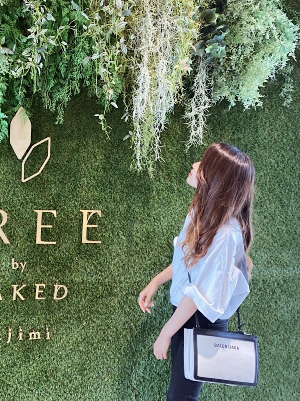 「今日のコーデ、モノトーン、Juemi、jueminagoya、夏コーデ、夏、BALENCIAGA、白Tシャツ」｜「JUEMIのアイテム（トップス、ホワイト系）」を使った、yui さん（レディース・158cm）の夏コーディネートの1枚目の写真