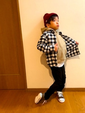 「コンバース ハイカット」｜「アイテム（ニットキャップ/ビーニー）」を使った、あさっぴー☆さん（キッズ・110cm）の秋コーディネート