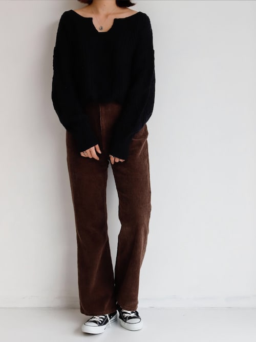 sakiさんの「【SHAGGIE】キーネックケーブル編みニット（SHAGGIE）」を使ったコーディネート