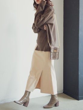 「アイテム（トップス、ブラウン系）」を使った、sakiさん（レディース・168cm）の冬コーディネート