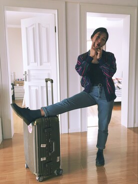 「travel」｜「アイテム（ブーツ）」を使った、Debby Leeさん（レディース・160cm）の春コーディネート