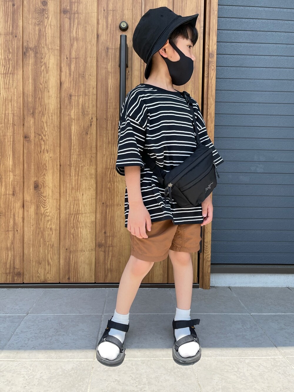 「キッズファッション、夏コーデ、ボーダー、親子コーデ」｜「FREAK'S STOREのFREAK'S STORE/フリークスストア 【WEB限定】KIDSボーダーTEE（Tシャツ/カットソー、ブラック系）」を使った、AOさん（キッズ・110cm）の夏コーディネートの1枚目の写真