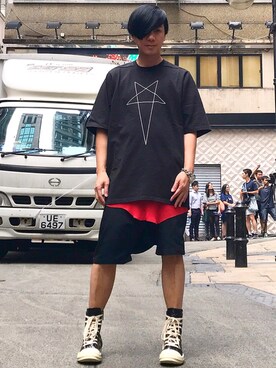 「DRKSHDW by RICK OWENS（ダークシャドウ バイ リックオウエンス）のアイテム（Tシャツ/カットソー）」を使った、Iam Will Iamさん（メンズ・176cm）の春コーディネート