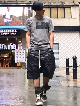 「DRKSHDW by RICK OWENS（ダークシャドウ バイ リックオウエンス）のアイテム（Tシャツ/カットソー）」を使った、Iam Will Iamさん（メンズ・176cm）の春コーディネート