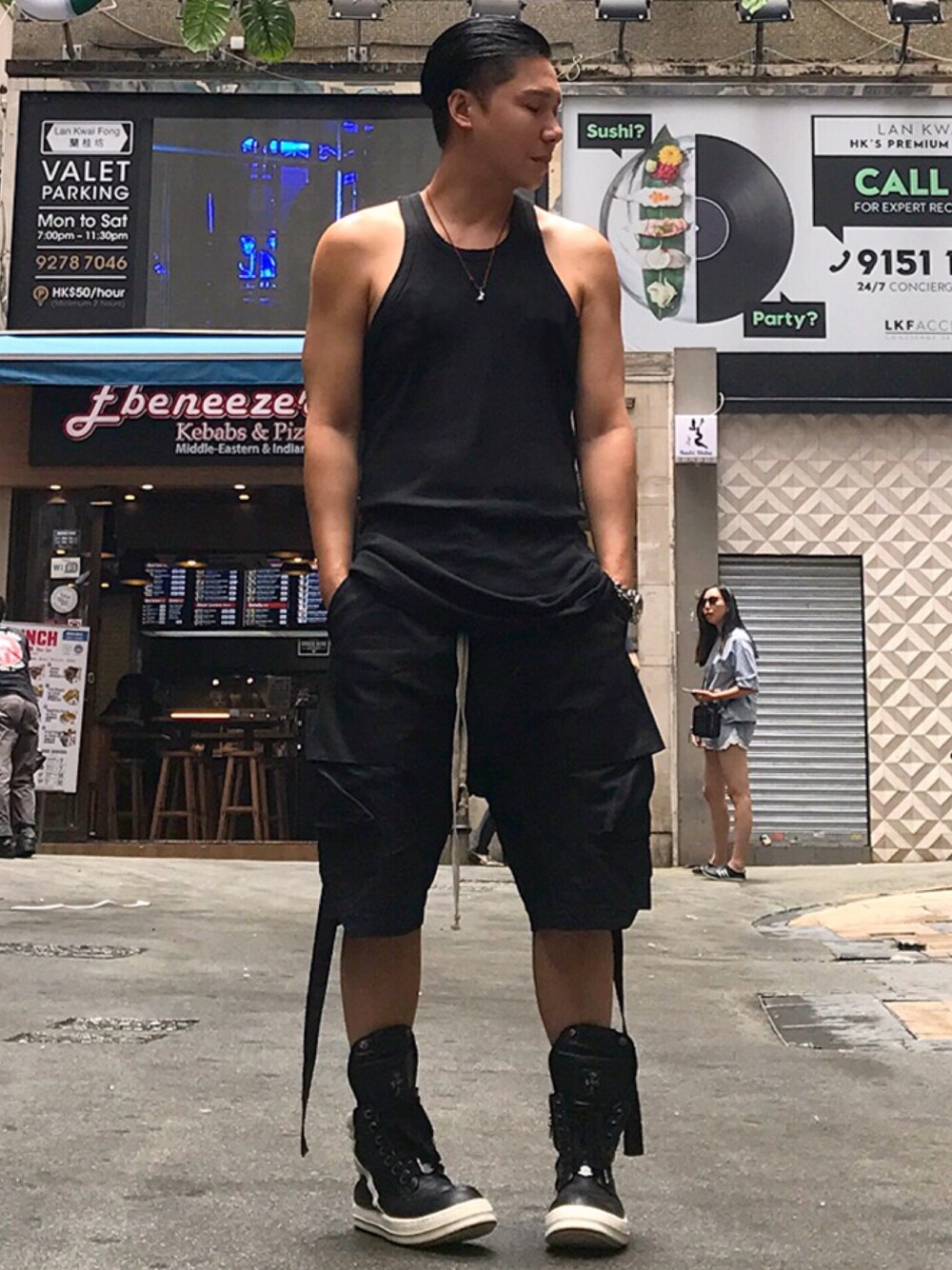 「ootd、STYLE、look、RICK OWENS、drkshdw、rick owens X chrome hearts」｜「DRKSHDW by RICK OWENSのアイテム（Tシャツ/カットソー、ブラック系）」を使った、Iam Will Iamさん（メンズ・176cm）の夏コーディネートの1枚目の写真