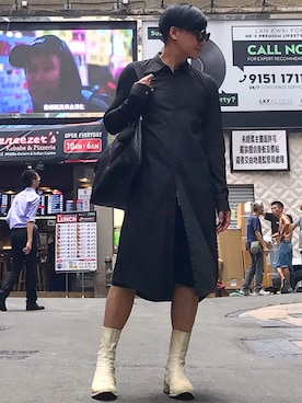 「DRKSHDW by RICK OWENS（ダークシャドウ バイ リックオウエンス）のアイテム（ショルダーバッグ）」を使った、Iam Will Iamさん（メンズ・176cm）の秋コーディネート