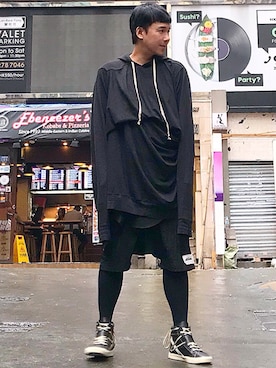 「DRKSHDW by RICK OWENS（ダークシャドウ バイ リックオウエンス）のアイテム（Tシャツ/カットソー）」を使った、Iam Will Iamさん（メンズ・176cm）の秋コーディネート