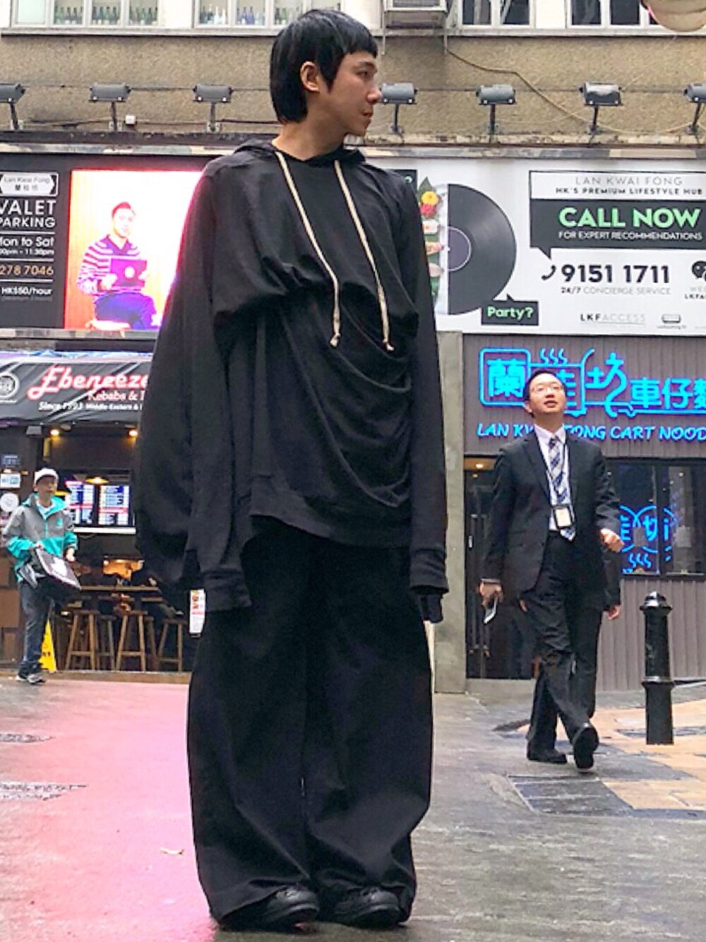 「ootd、STYLE、look、RICK OWENS、drkshdw」｜「Rick Owensのアイテム（ニット/セーター、ブラック系）」を使った、Iam Will Iamさん（メンズ・176cm）の冬コーディネートの1枚目の写真
