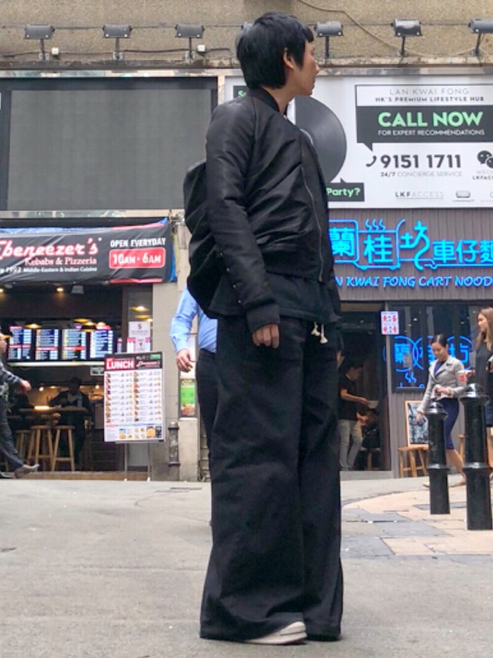 「ootd、STYLE、look、RICK OWENS、RickOwens×adidas、drkshdw」｜「Rick Owensのアイテム（MA-1、ブラック系）」を使った、Iam Will Iamさん（メンズ・176cm）の冬コーディネートの1枚目の写真