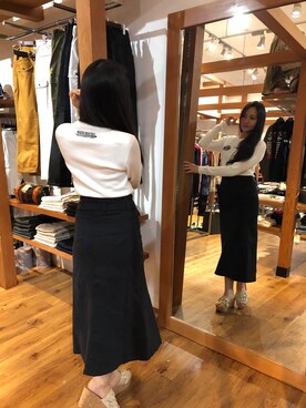 「AVIREX（アヴィレックス）のハニカムワッフル クルーネックティーシャツ/ HONEY COMB WAFFLE CREW NECK T-SHIRT"GLAMOROUS GLENNIS"（Tシャツ/カットソー、ホワイト系）」を使った、SYKさん（レディース・164cm）の夏コーディネート