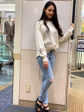 「AVIREX（アヴィレックス）のビッグワッフル パッチ プルオーバー/L LS BIG WAFFLE PATCH PULL OVER（Tシャツ/カットソー、ホワイト系）」を使った、SYKさん（レディース・164cm）の秋コーディネート