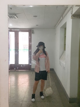 「アイテム（デニムジャケット、ピンク系）」を使った、李汶翰什么时候娶我さん（レディース・157cm）の春コーディネート