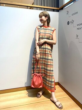 「SHIPS（シップス）のアイテム（サンダル）」を使った、鈴木さん（レディース・156cm）の夏コーディネート