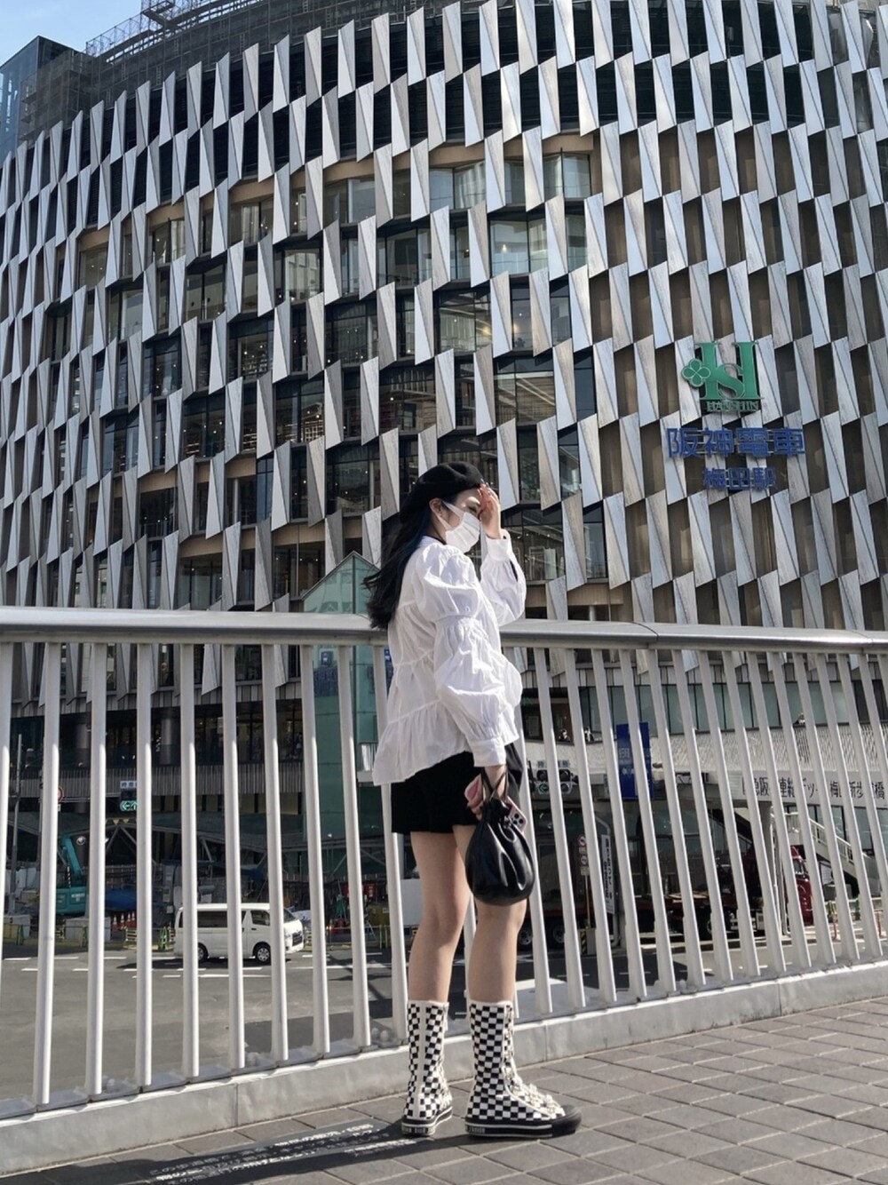 「シンプルコーデ、お洒落さんとつながりたい、ブラウス、ZARA、春コーデ、今日のコーデ、春服、大人カジュアル、シンプル、しんぷる」｜「ZARAのアイテム（シャツ/ブラウス、ホワイト系）」を使った、mahaloさん（レディース・154cm）の春コーディネートの1枚目の写真