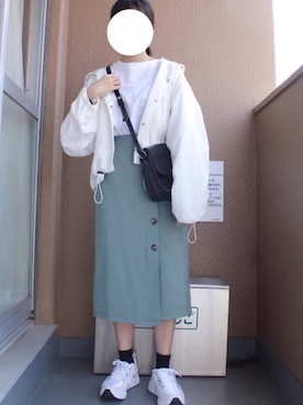 「ナイロンパーカー」｜「アイテム（スカート）」を使った、りつ。さん（レディース・154cm）の春コーディネート