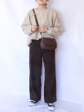 「ケーブルニット」｜「アイテム（アナログ腕時計）」を使った、りつ。さん（レディース・154cm）の冬コーディネート
