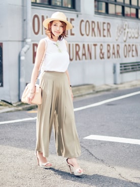 「カーキパンツ」｜れいちぇるさん（レディース・165cm）の夏コーディネート