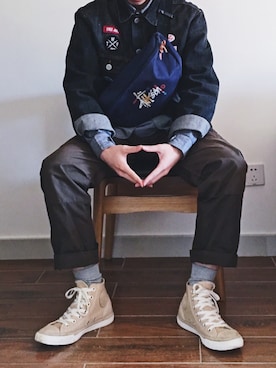 「アイテム（ボディバッグ/ウエストポーチ、ブルー系）」を使った、吴11ELEVENさん（メンズ・172cm）の春コーディネート