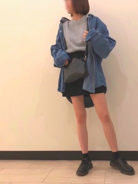 「TOMMY HILFIGER」｜「アイテム（デニムジャケット）」を使った、charoさん（レディース・158cm）の秋コーディネート