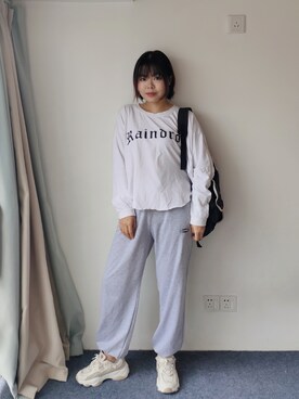 「盐系风格」｜「アイテム（スウェットパンツ）」を使った、zhoucancanさん（レディース・156cm）の秋コーディネート