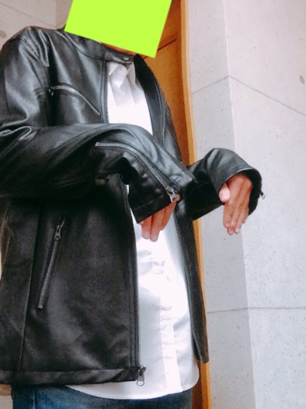 「wearhalloween2017、シンプルコーデ、プチプラ」｜「MONO-MARTのアイテム（ライダースジャケット、ブラック系）」を使った、じゅんゆさん（メンズ・174cm）の秋コーディネートの1枚目の写真