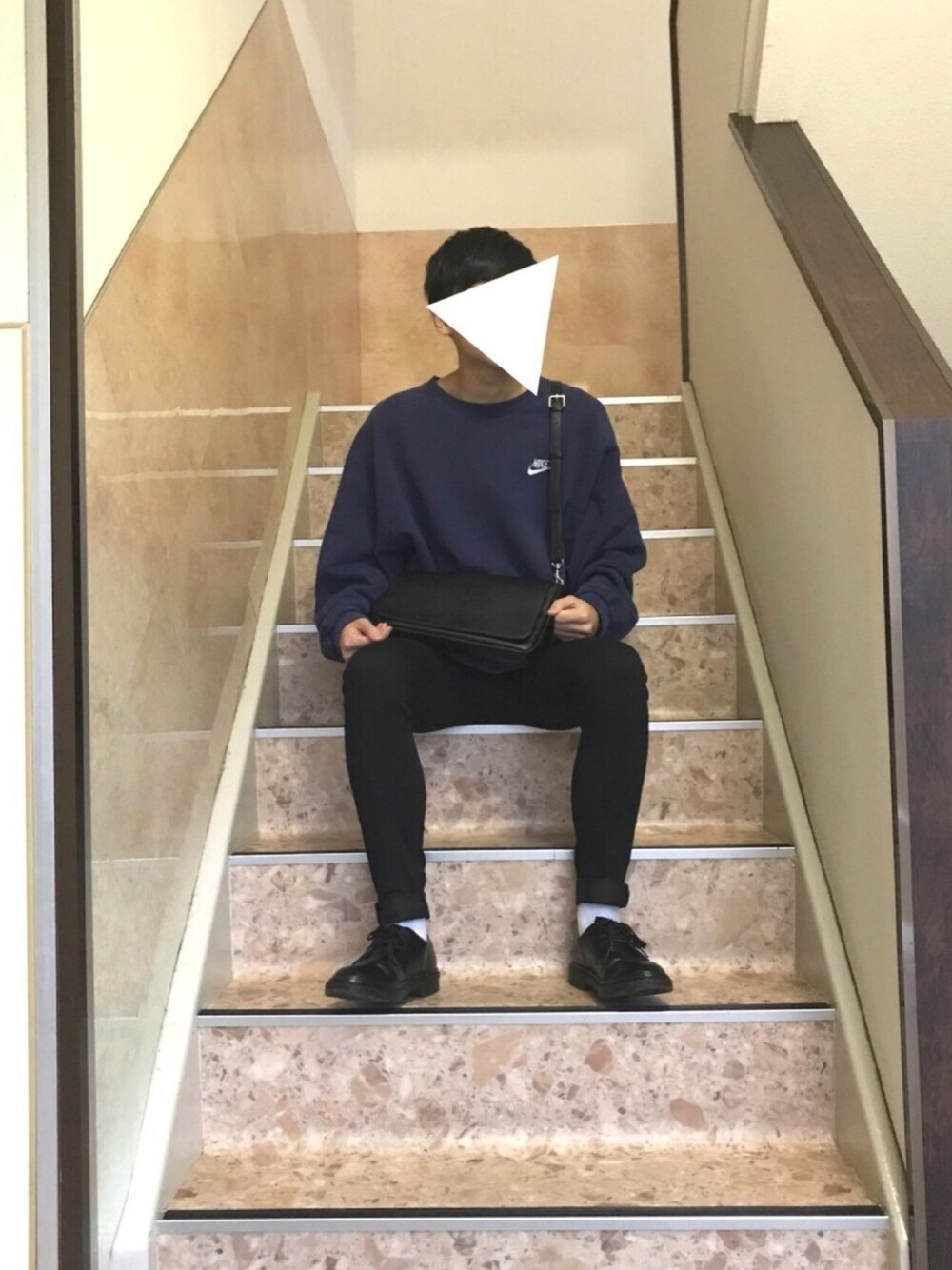 「古着、黒スキニー、秋冬、お洒落さんとつながりたい、大学生、オーバーサイズ、NIKE、ドラフトナイキ」｜「NIKEのアイテム（スウェット、ブルー系）」を使った、カレーライスさん（メンズ・178cm）の冬コーディネートの1枚目の写真