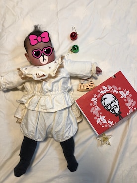 「apres les cours（アプレレクール）のアイテム（セットアップ）」を使った、Mina さん（キッズ・70cm）の春コーディネート