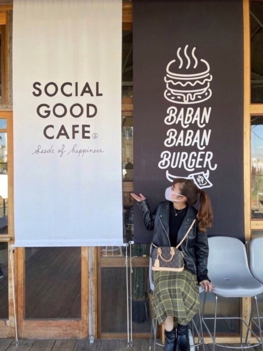 「休日スタイル、シンプルコーデ、ootd、プチプラコーデ、カジュアル、おしゃれさんと繋がりたい、大人かわいい、いいね、save、フォローお願いします🤑、チェックスカート、私の推しブランド」｜「Honeysのライダースジャケット（ライダースジャケット、ブラック系）」を使った、ayaさん（レディース・160cm）の冬コーディネートの1枚目の写真