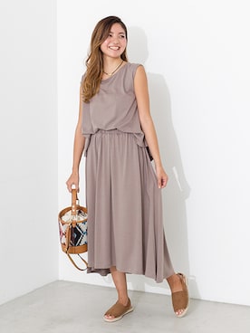 「アイテム（チョーカー）」を使った、NBB STAFF01さん（レディース・163cm）の春コーディネート