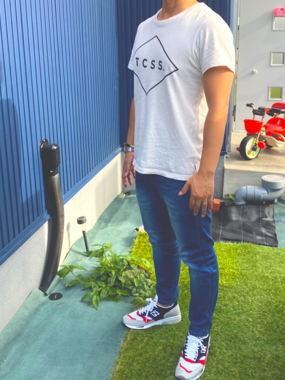 「tcss、New Balance、m1500」｜「TCSSのアイテム（Tシャツ/カットソー、ホワイト系）」を使った、oyabaka jさん（メンズ・168cm）の夏コーディネートの1枚目の写真