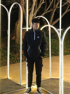 「NIKE（ナイキ）のアイテム（マウンテンパーカー）」を使った、Steveさん（メンズ・173cm）の春コーディネート