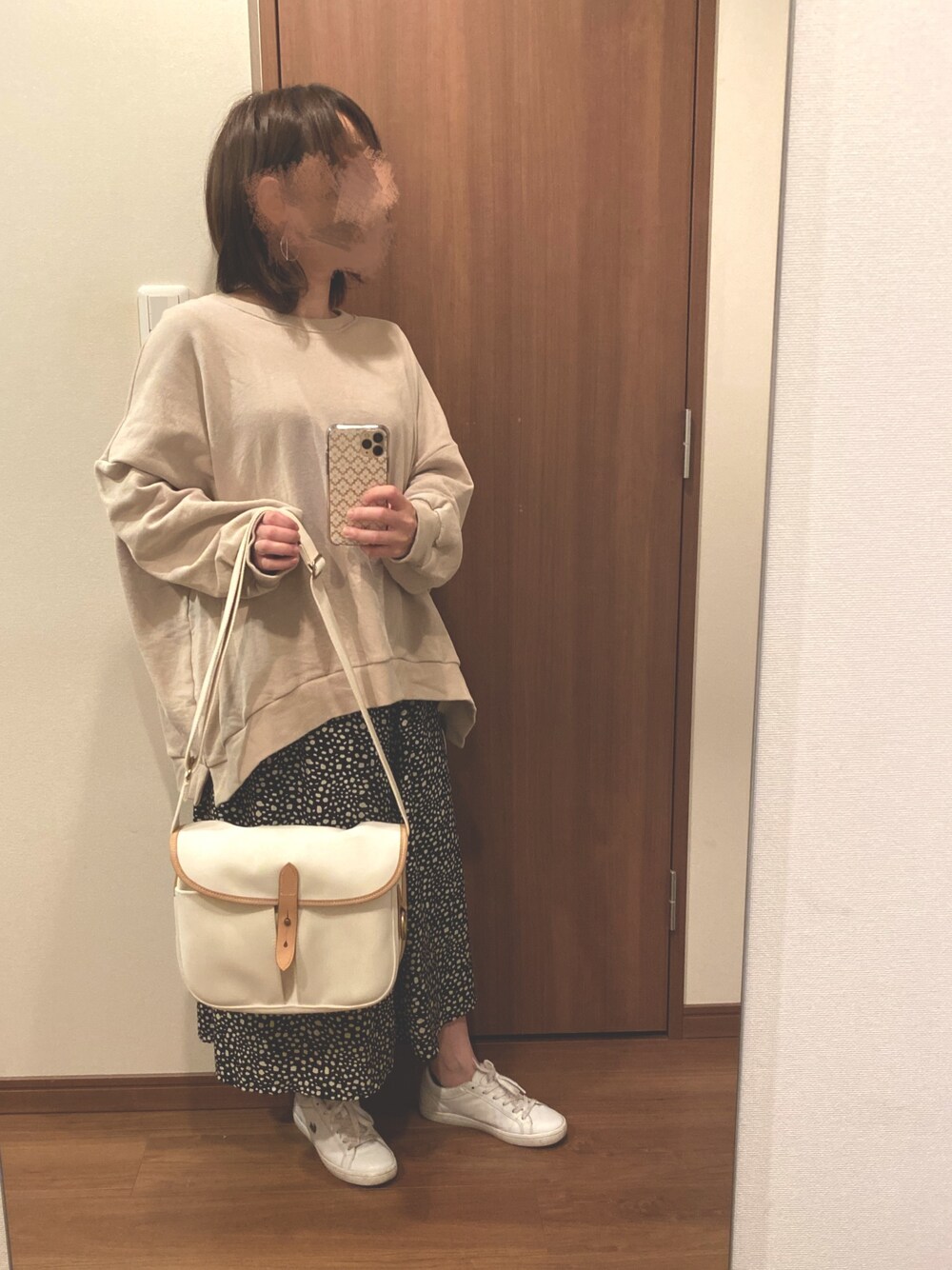「春コーデ、ダルメシアン柄、ロングスカート、低身長」｜「chocomeeのダルメシアンスカート（スカート、ブラック系）」を使った、hiiさん（レディース・147cm）の冬コーディネートの1枚目の写真