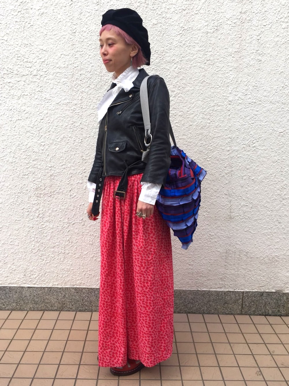 「ライダース、beautiful people、RBS、スカート、Dr.Martens、カオパオシュ、おしゃれさんと繋がりたい」｜「COEURのアイテム（ハンチング/ベレー帽、ブラック系）」を使った、adocoaさん（レディース・162cm）の秋コーディネートの1枚目の写真