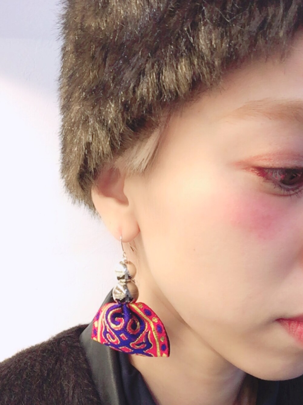 「ピアス、ピアスお気に入り、イヤリング、アクセサリー、アクセサリー大好き、ファー帽子、金髪ショート」｜「KTのアイテム（ピアス（両耳用）、その他）」を使った、adocoaさん（レディース・162cm）の冬コーディネートの1枚目の写真