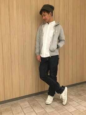 「AIGLE（エーグル）のアイテム（パーカー）」を使った、一海智博さん（メンズ・175cm）の冬コーディネート