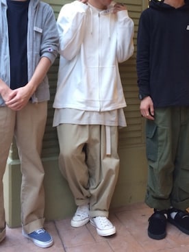 「my beautiful landlet（マイビューティフルランドレット）のアイテム（チノパンツ）」を使った、なにょん。さん（メンズ・177cm）の秋コーディネート