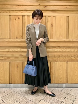 「スタッフセンバツ」｜「アイテム（ノーカラージャケット）」を使った、アンヌさん（レディース・166cm）の秋コーディネート