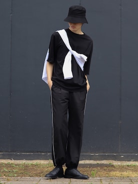 「ADER error（アーダーエラー）のアイテム（パンツ）」を使った、かざまくんさん（メンズ・176cm）の秋コーディネート