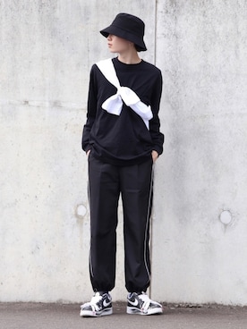 「ADER error（アーダーエラー）のアイテム（パンツ）」を使った、かざまくんさん（メンズ・176cm）の秋コーディネート
