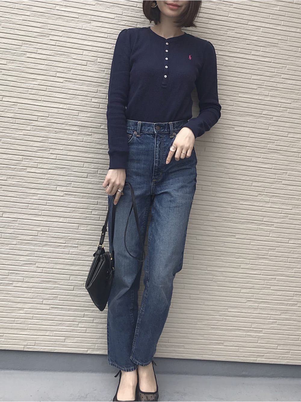 「春コーデ、シンプルコーデ、大人カジュアル、プチプラコーデ、カジュアル、ママコーデ、ラルフローレン、GU、GUコーデ、着回しコーデ」｜「GUのアイテム（デニムパンツ、ブルー系）」を使った、co_co_nanaさん（レディース・163cm）の春コーディネートの1枚目の写真