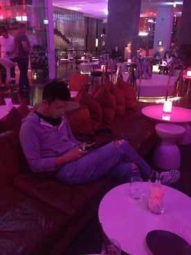 「EVER KHAKI（エバーカーキ）のアイテム」を使った、リュウ ショウキンさん（メンズ・172cm）の春コーディネート