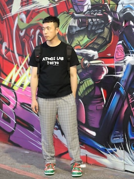 「OFF-WHITE」｜「アイテム（チノパンツ）」を使った、リュウ ショウキンさん（メンズ・172cm）の夏コーディネート