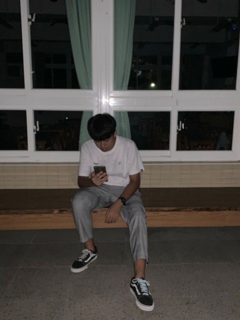 「VANSのアイテム（ブーティ、ブラック系）」を使った、盧宇さん（メンズ・174cm）の夏コーディネートの1枚目の写真
